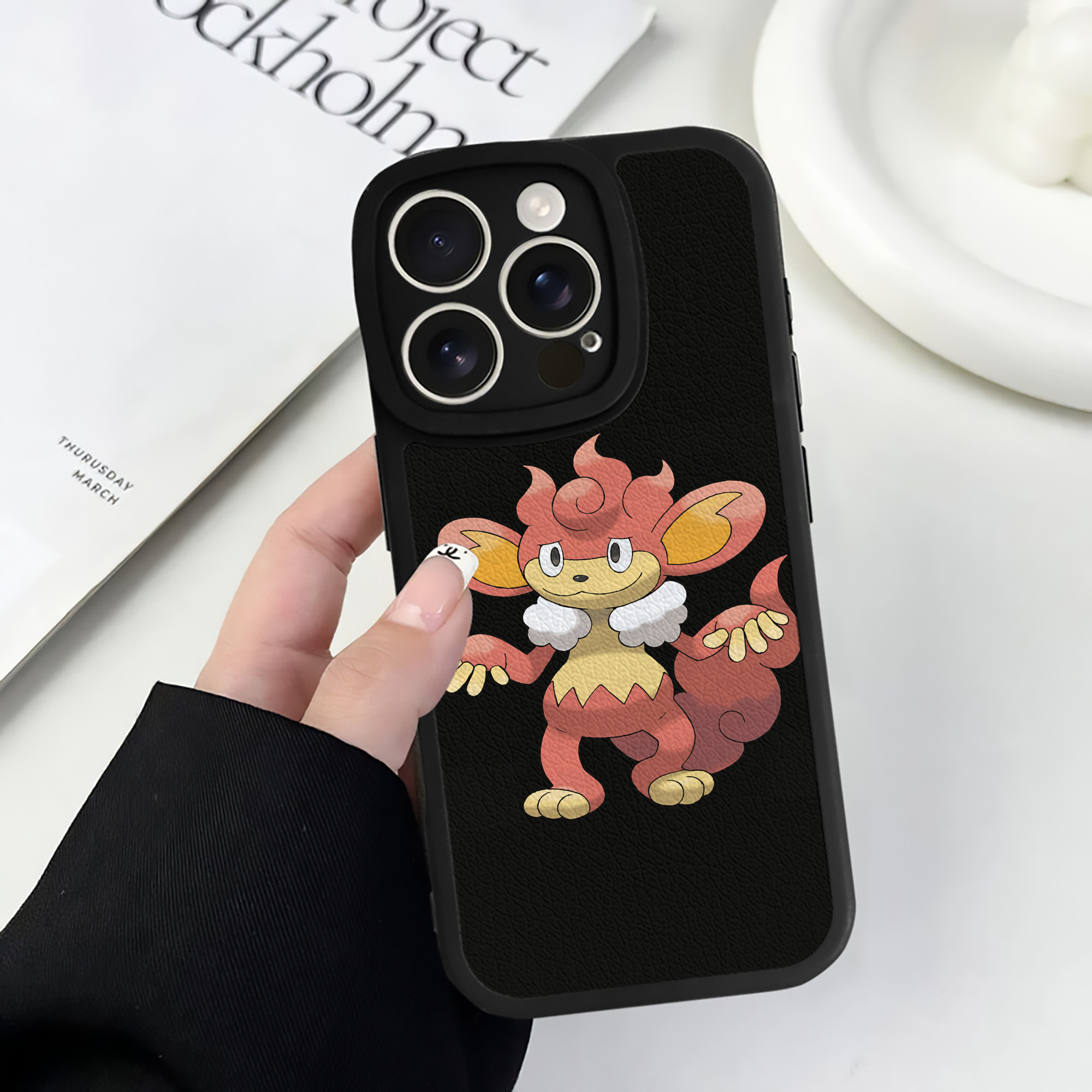 （画像用） ポケットモンスター Pokémon 【iPhone 16シリーズ対応】シリコンスマホケース（レザー調） 材質：シリコン